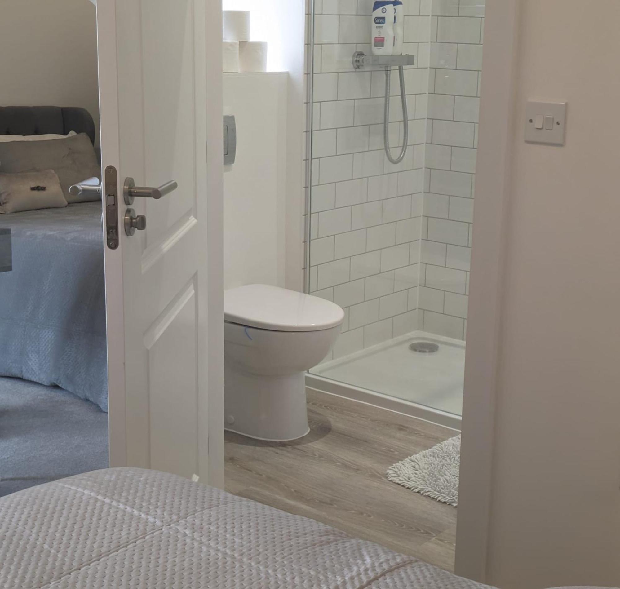 Contemporary Double Ensuite Room Birmingham Ngoại thất bức ảnh